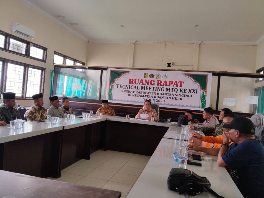 Camat Kuantan Hilir Pimpin Rapat Pembentukan Panitia Pacu Jalur dan HUT RI ke 79