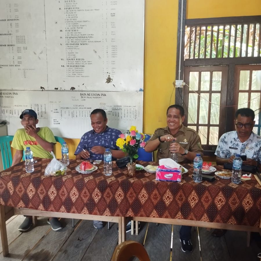 Camat Kuantan Hilir Pimpin Tim Monev Dana Desa Tahap 1 Tahun 2024