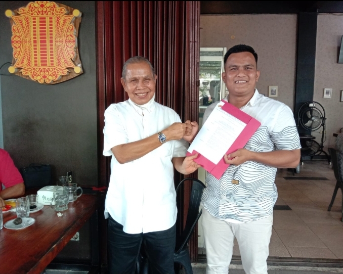 Pengprov Riau Serahkan SK Pengkab, Herika Putra Pimpin PABSI Kuansing