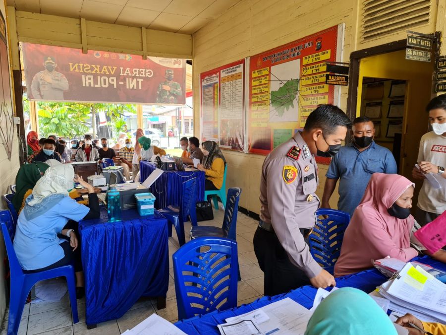 Target 70 Persen Akhir Tahun Polsek Singingi Suntikan Vaksin Untuk Ratusan Masyarakat Singingi