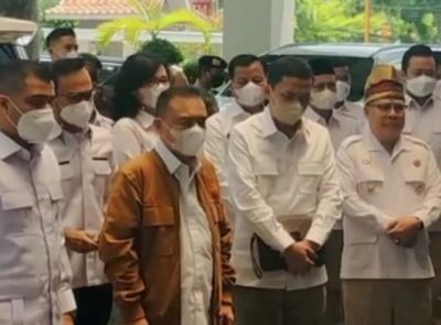Plt Bupati Suhardiman Amby Hadiri Pelantikan Ketua DPD Gerindra Riau