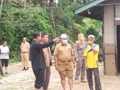 Wakili Plt Bupati Suhardiman, Sekda Dedy Sambudi Tinjau Langsung Kondisi Rendaman Banjir